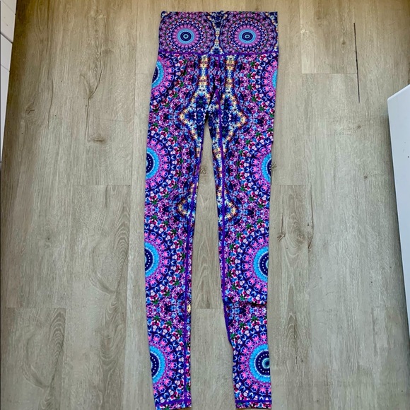 Wolven Thread Pants - Wolven Thread High-rise leggings (Small)